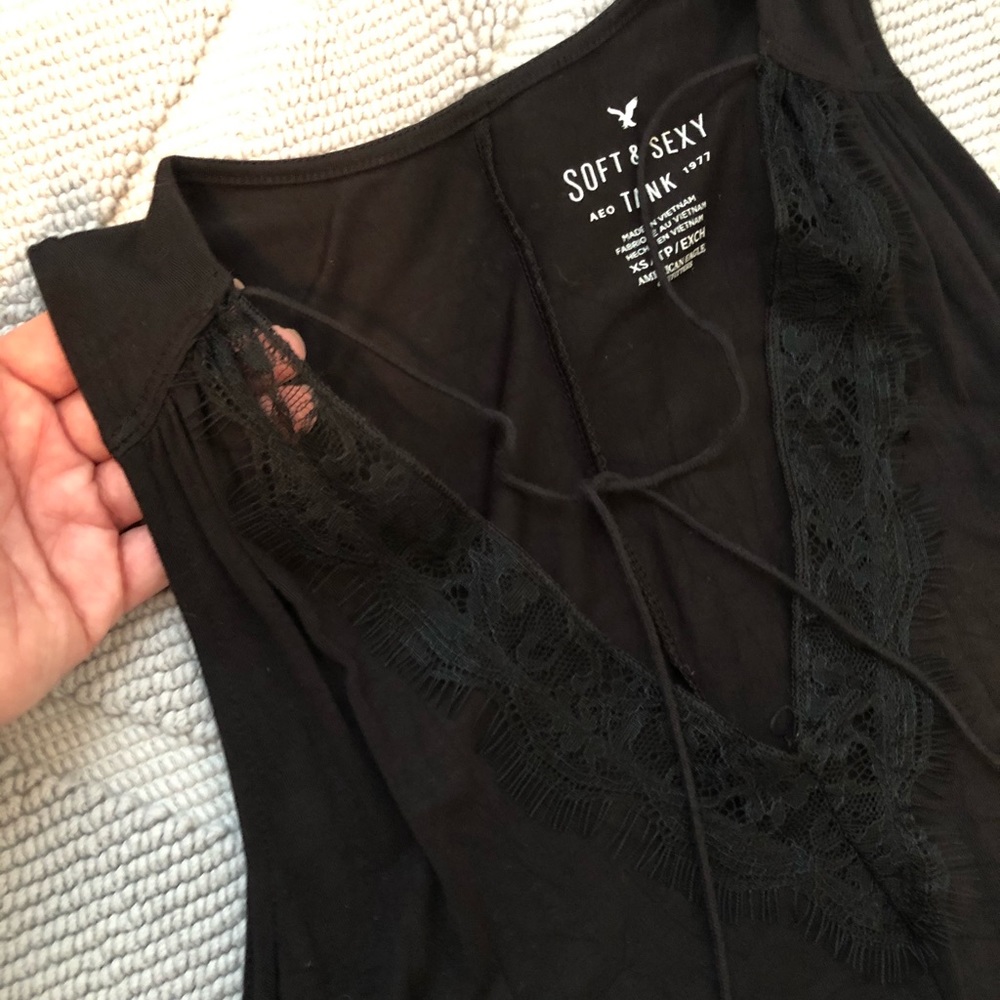 American Eagle Black Lace V Neck Emb Tank 🎱